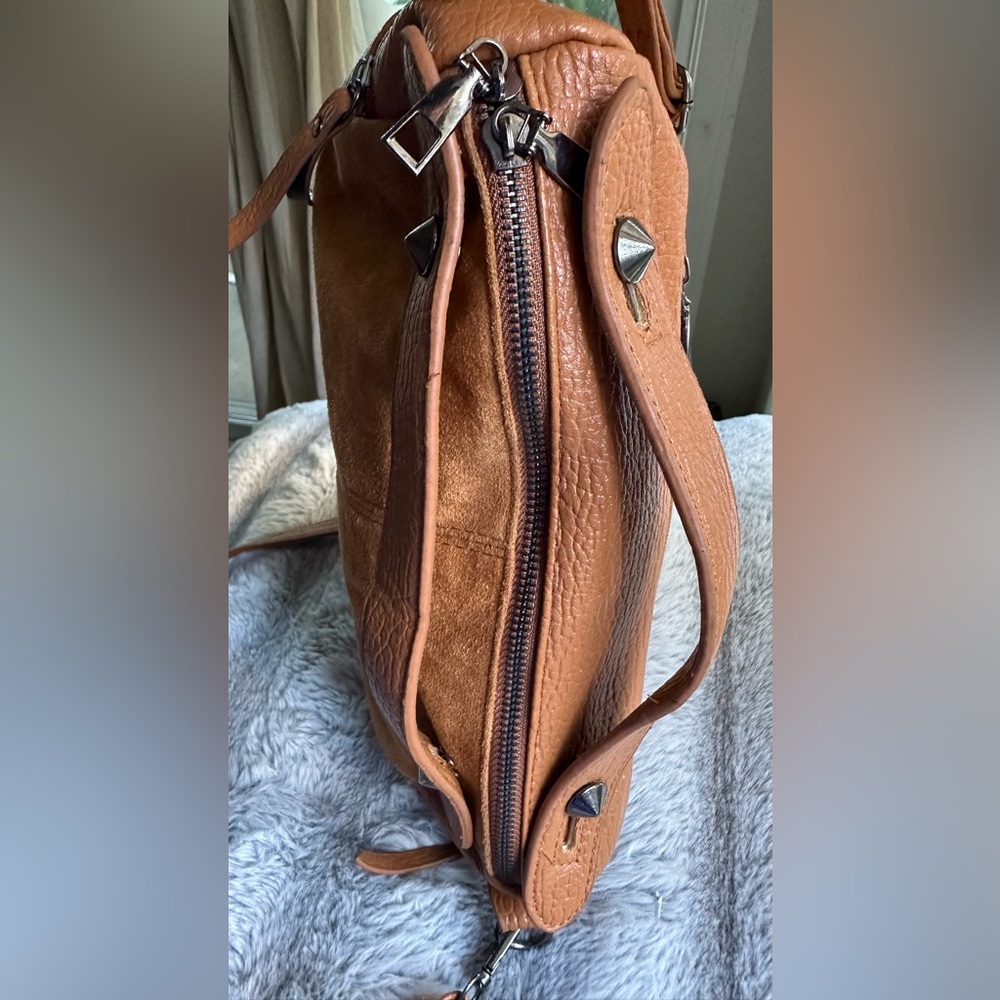 Ella & Elly brown rivet studded crossbody bag - Picture 5 of 10